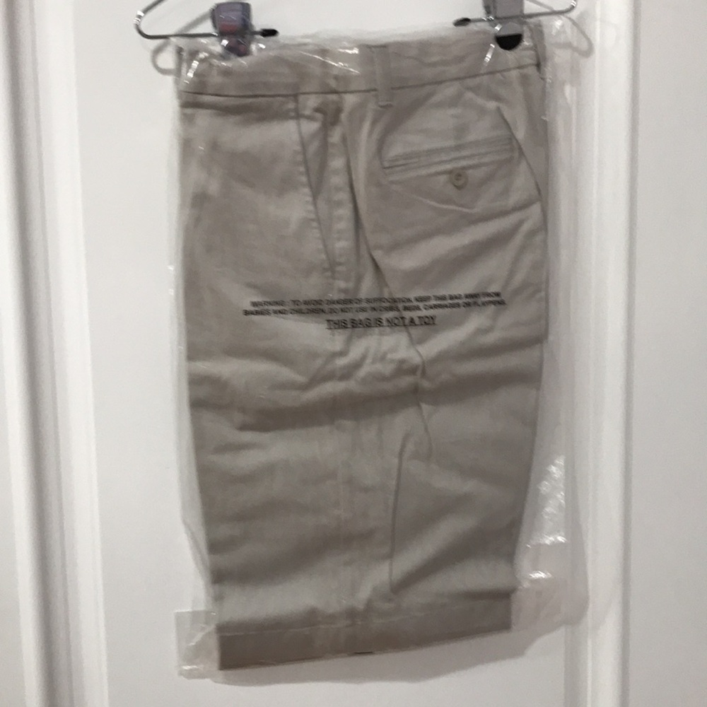 Round Tree & Yorke men’s size 36 color stone-12B